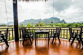 Vang Vieng Savanh Sunset view resort