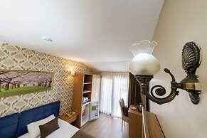 Konur Hotel