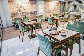 Konur Hotel