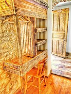 Parmis Boutique House