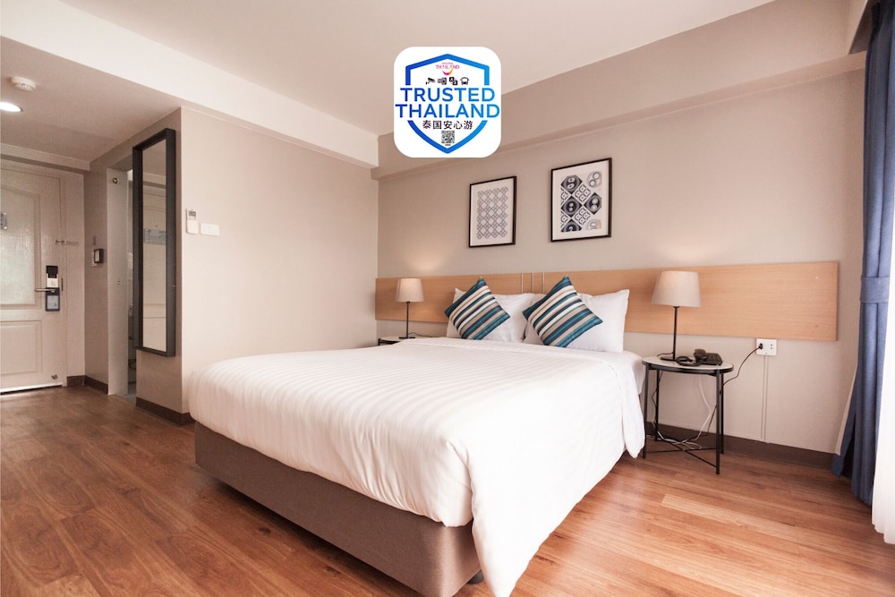 Samran Place Hotel