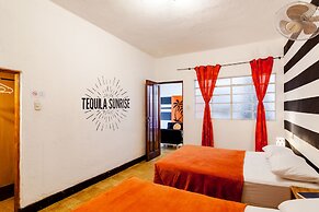 Tequila Sunrise B&B - Hostel