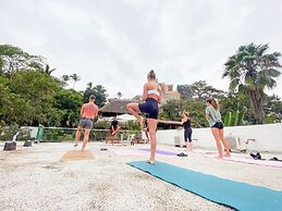 ITH Sayulita Amazing Surf Hostel