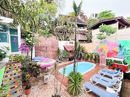 ITH Sayulita Amazing Surf Hostel