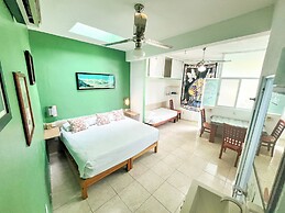 ITH Sayulita Amazing Surf Hostel