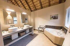 Bushbaby River Lodge