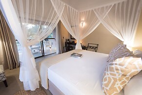Bushbaby River Lodge
