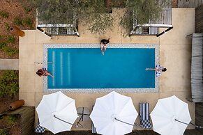 Bushbaby River Lodge