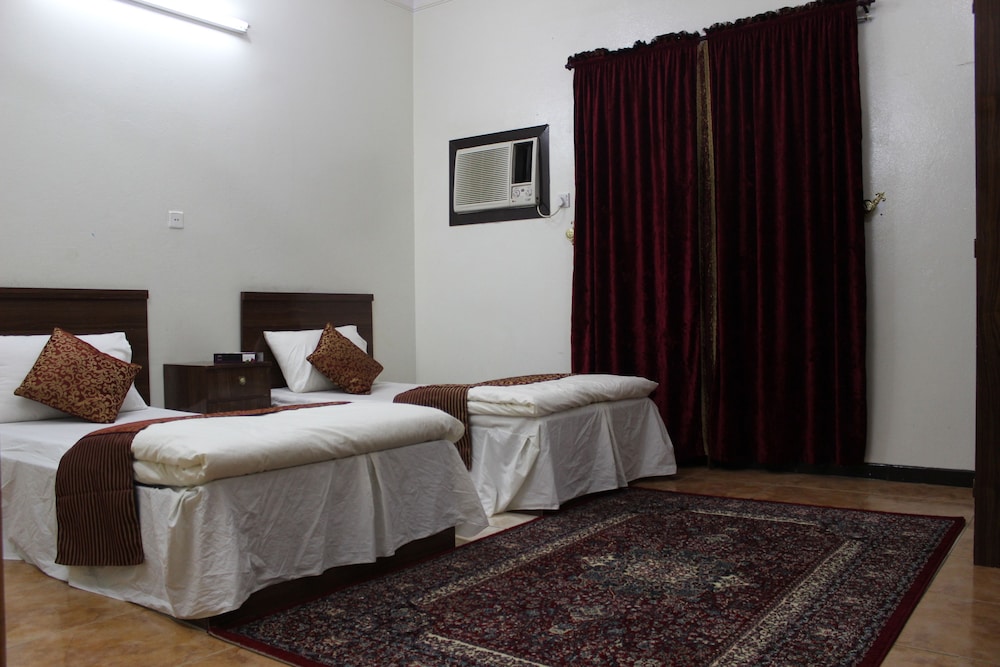 Al Eairy Furnished Apartments Al Baha 1