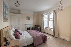 Homely Luxury House