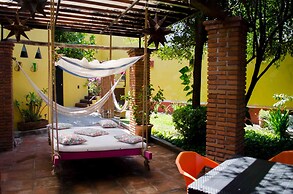 Hotel Casa Alvarada