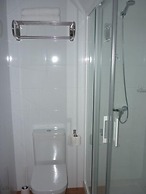 Pensión Albergue Puente Ribeira - Hostel