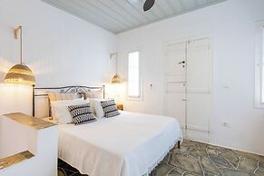 Lighthouse Hotel