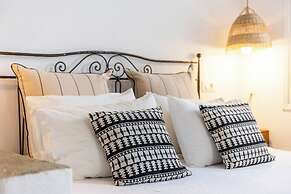 Lighthouse Hotel