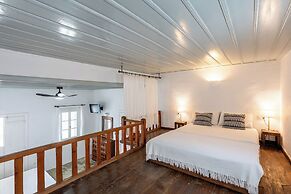 Lighthouse Hotel