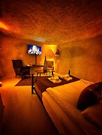 Saklı Cave House
