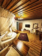 Saklı Cave House