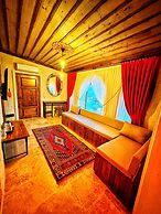 Saklı Cave House