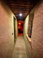 Saklı Cave House
