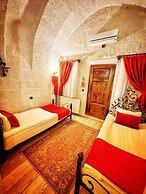Saklı Cave House