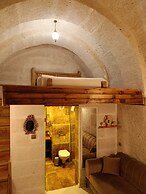 Saklı Cave House