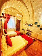 Saklı Cave House