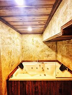 Saklı Cave House