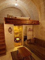 Saklı Cave House