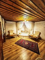 Saklı Cave House