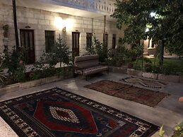 Anatolia Raymonde Cave House