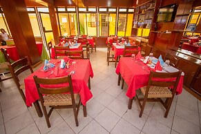 Emboita Hotel