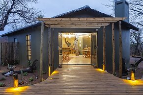 Antares Bush Camp & Safaris - Hostel