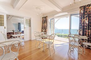 Sunny Cove Manor