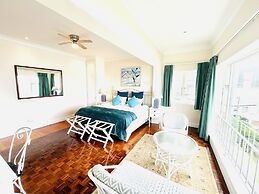 Sunny Cove Manor