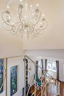 Sunny Cove Manor