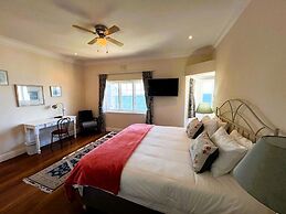 Sunny Cove Manor