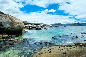 Boulders Beach Hotel, Cafe and Curio
