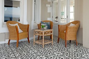 Boulders Beach Hotel, Cafe and Curio