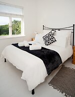 Boulders Beach Hotel, Cafe and Curio