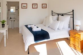 Boulders Beach Hotel, Cafe and Curio