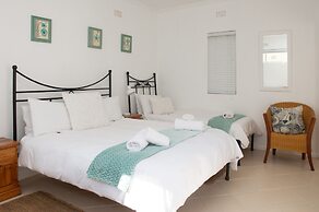Boulders Beach Hotel, Cafe and Curio