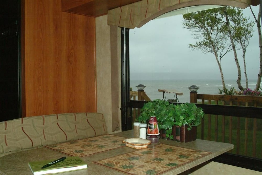 Sea Parrot Ocean View Resort