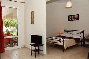 Apartments Avra