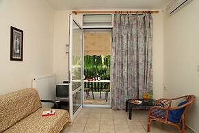 Apartments Avra