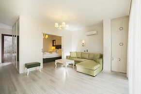 Motali Life Hotel