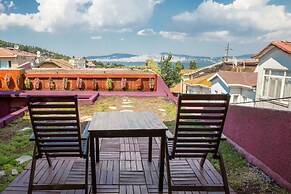 L'isola Guesthouse - Adults Only