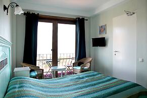 L'isola Guesthouse - Adults Only