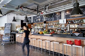 Q-Factory Hotel