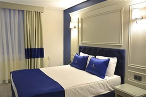 Sarissa Hotel