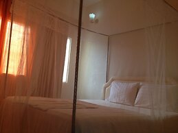 Eminence Hotel